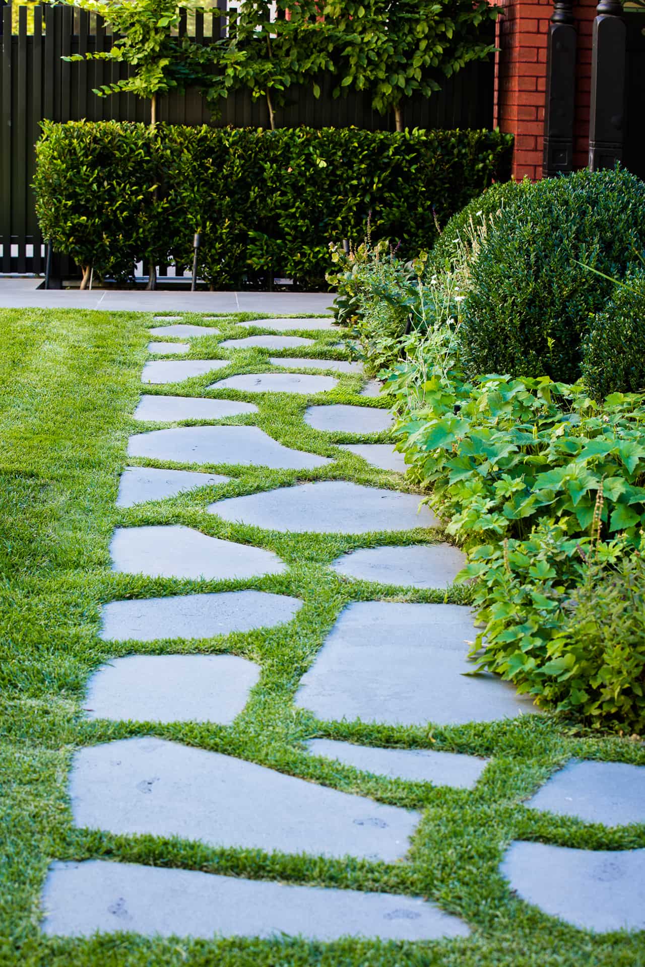 Paving Expert LaFontaine Land Scapes